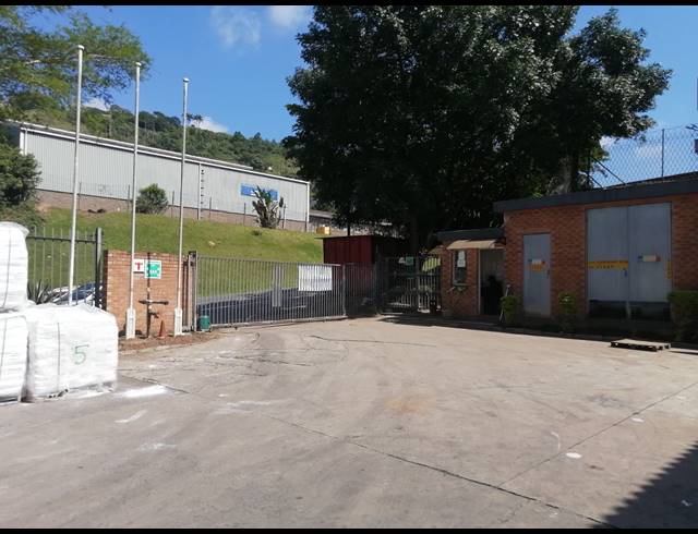3,000M² FACTORY TO LET IN WESTMEAD